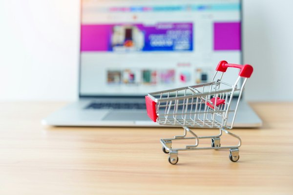 Guide pour vendre un site internet : étapes essentielles à connaître